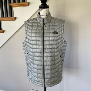 Men’s North Face Vest